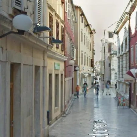 Blue Ivy Apartman Zára